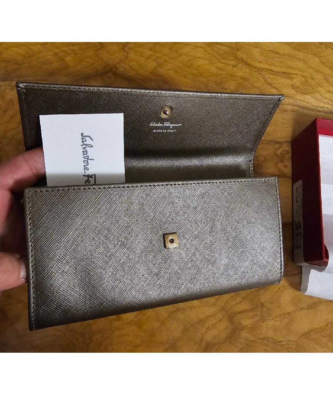 FERRAGAMO Антрацитовый кожаный кошелек, фото 2