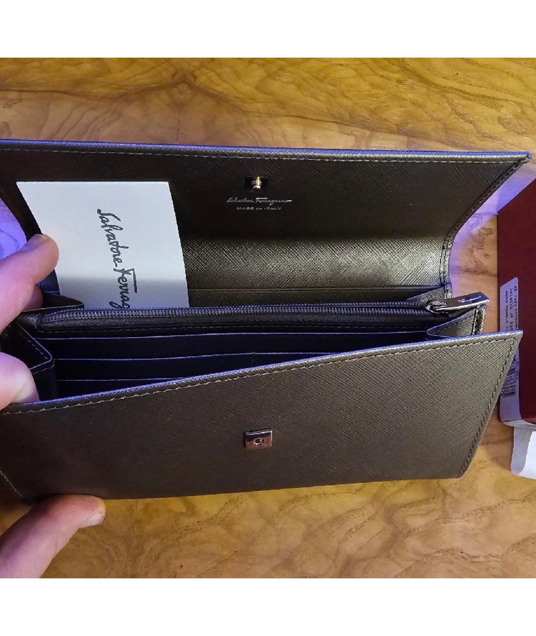 FERRAGAMO Антрацитовый кожаный кошелек, фото 3