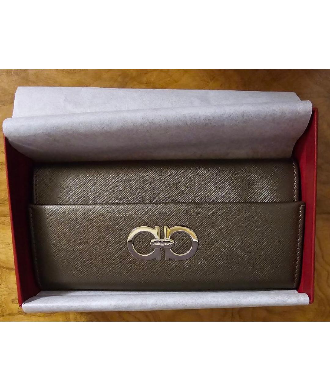 FERRAGAMO Антрацитовый кожаный кошелек, фото 5