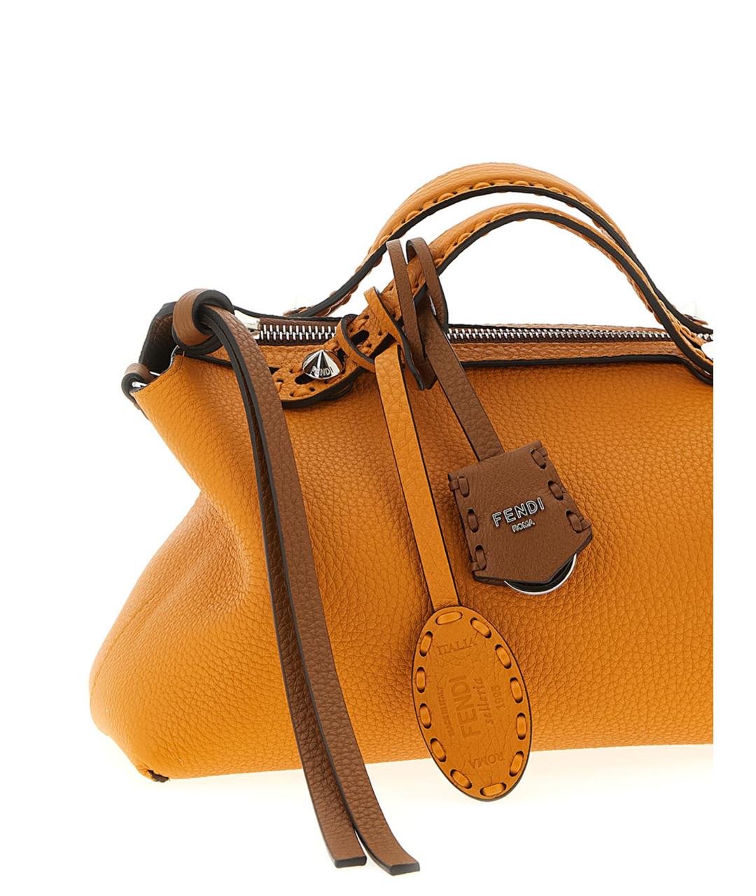 FENDI Коричневая кожаная сумка с короткими ручками, фото 3