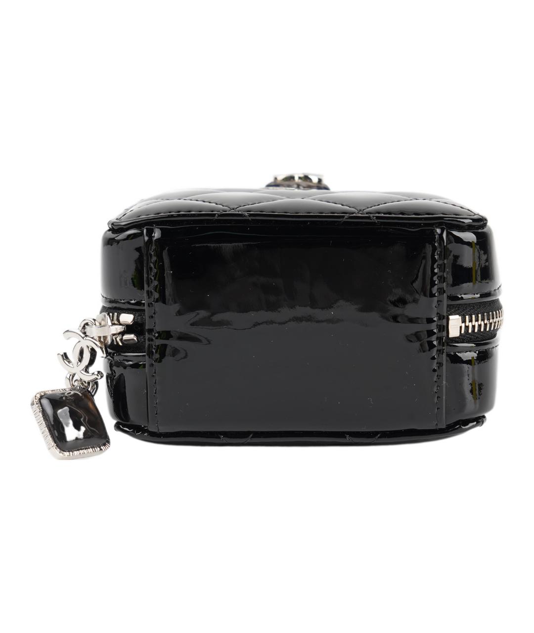 CHANEL Черная сумка через плечо из лакированной кожи, фото 3