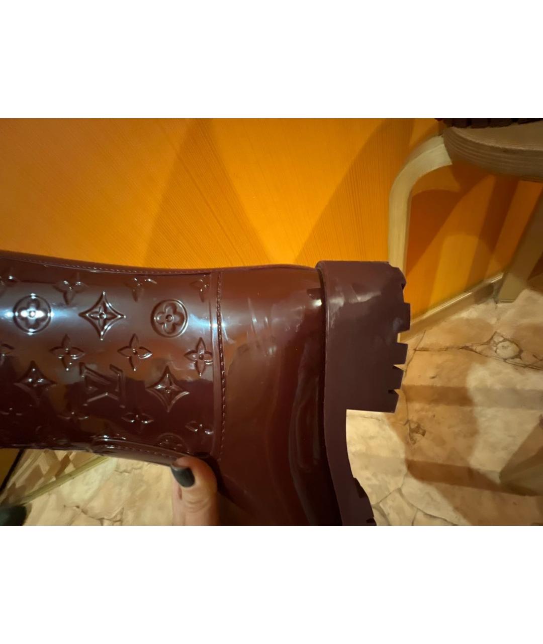 LOUIS VUITTON Бордовые резиновые сапоги, фото 5
