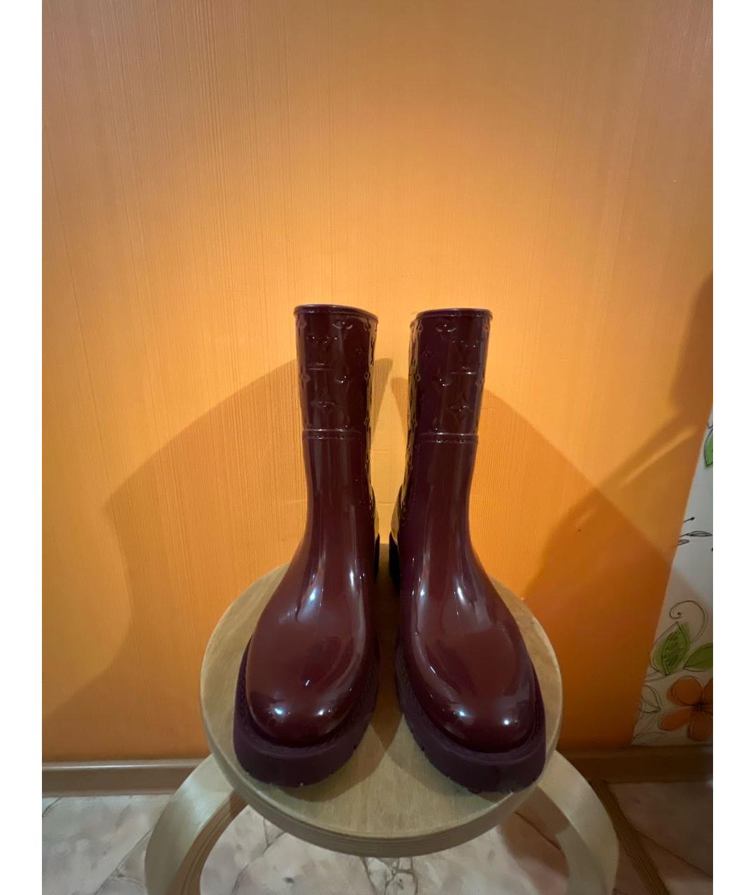 LOUIS VUITTON Бордовые резиновые сапоги, фото 2