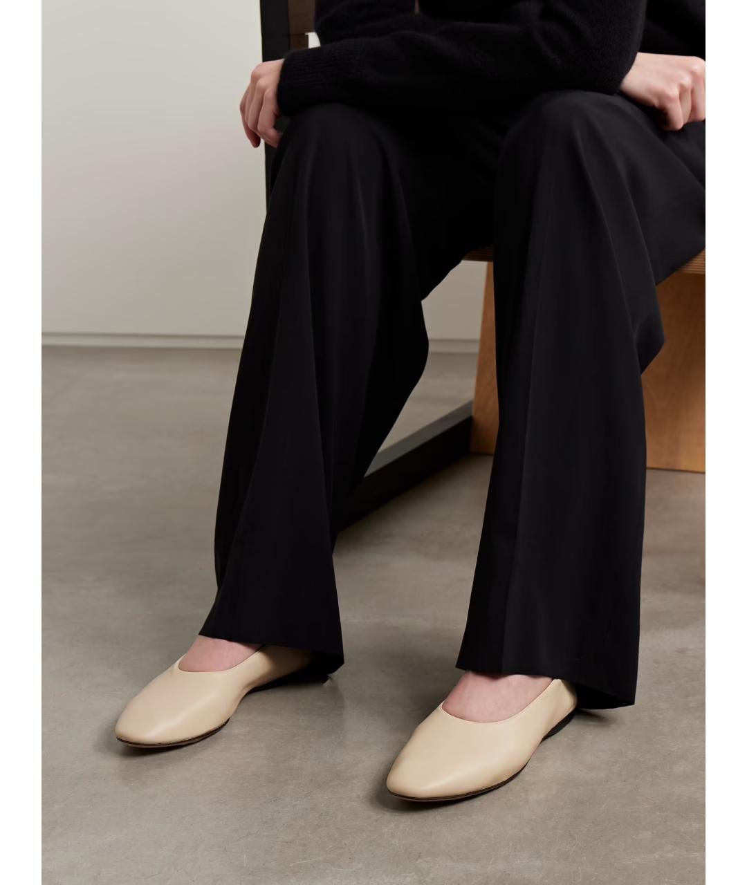 THE ROW Бежевые кожаные балетки, фото 2