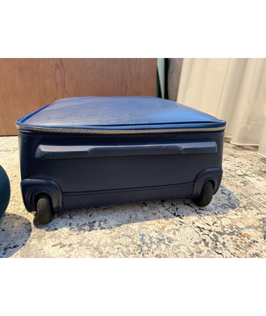 LOUIS VUITTON Синий кожаный чемодан, фото 3