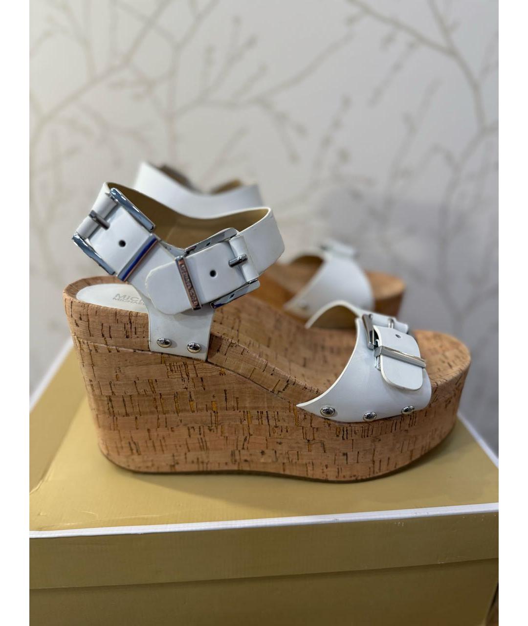 MICHAEL MICHAEL KORS Белые кожаные босоножки, фото 5