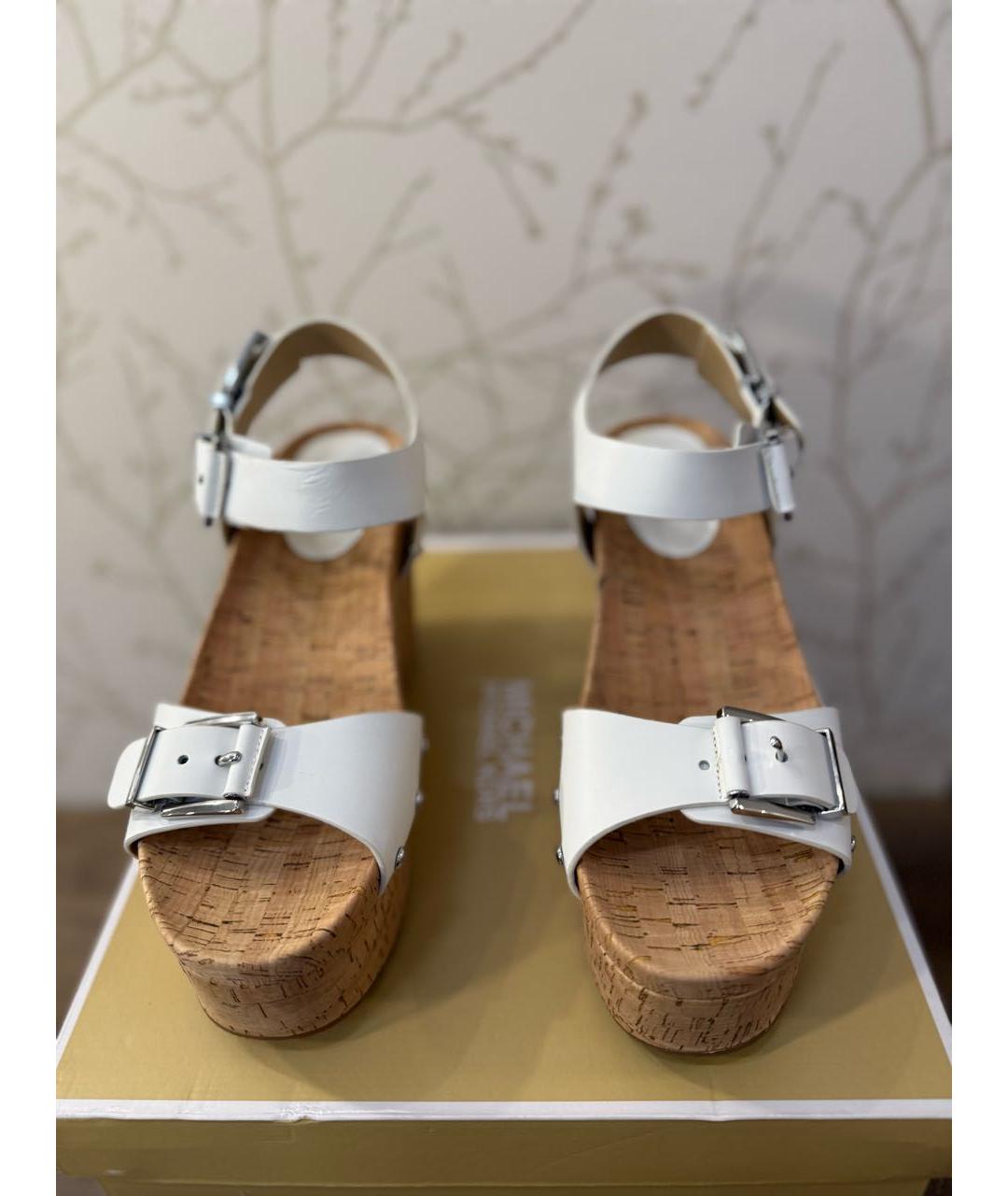 MICHAEL MICHAEL KORS Белые кожаные босоножки, фото 2