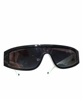 CHANEL Солнцезащитные очки