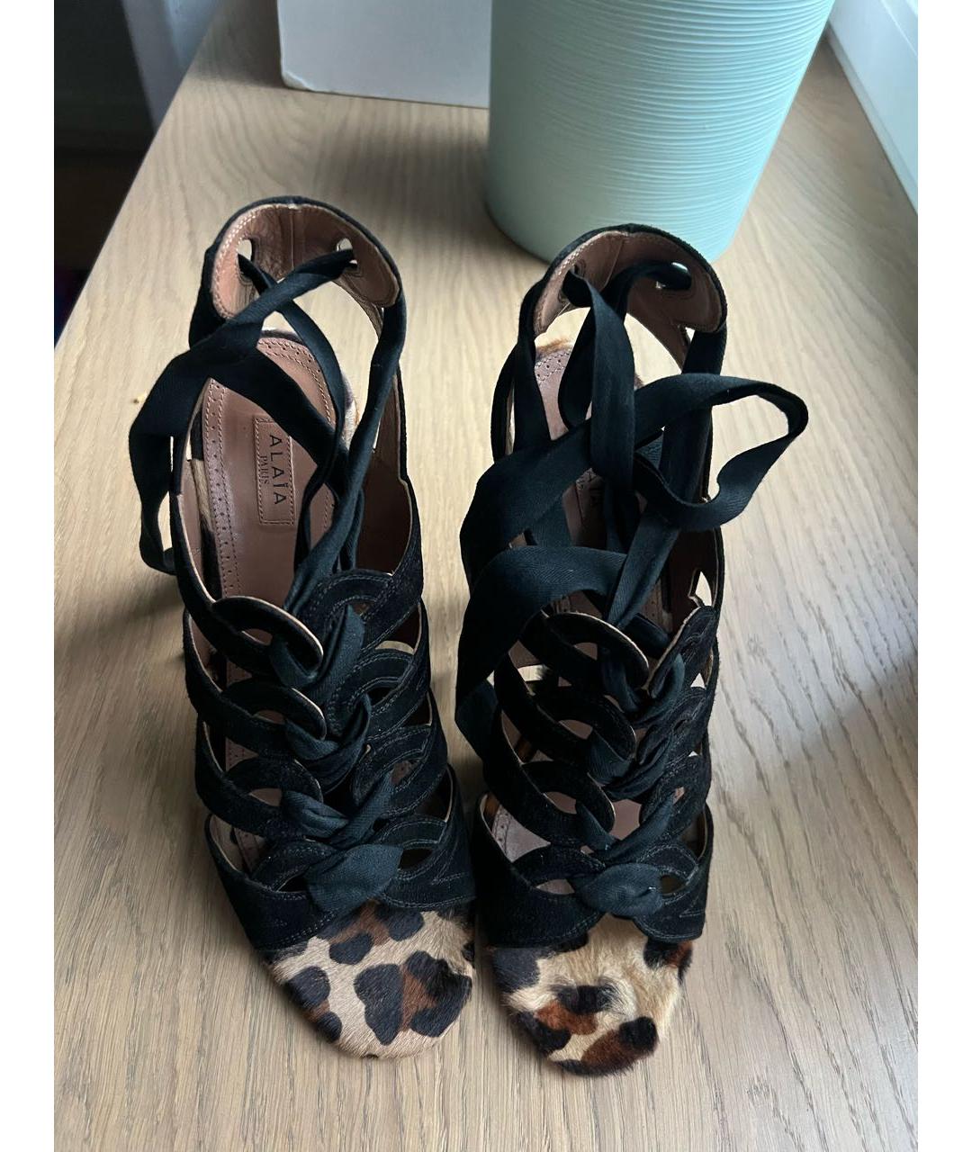 ALAIA Черные замшевые босоножки, фото 2