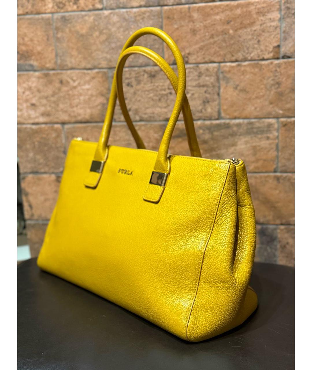 FURLA Желтая кожаная сумка тоут, фото 2