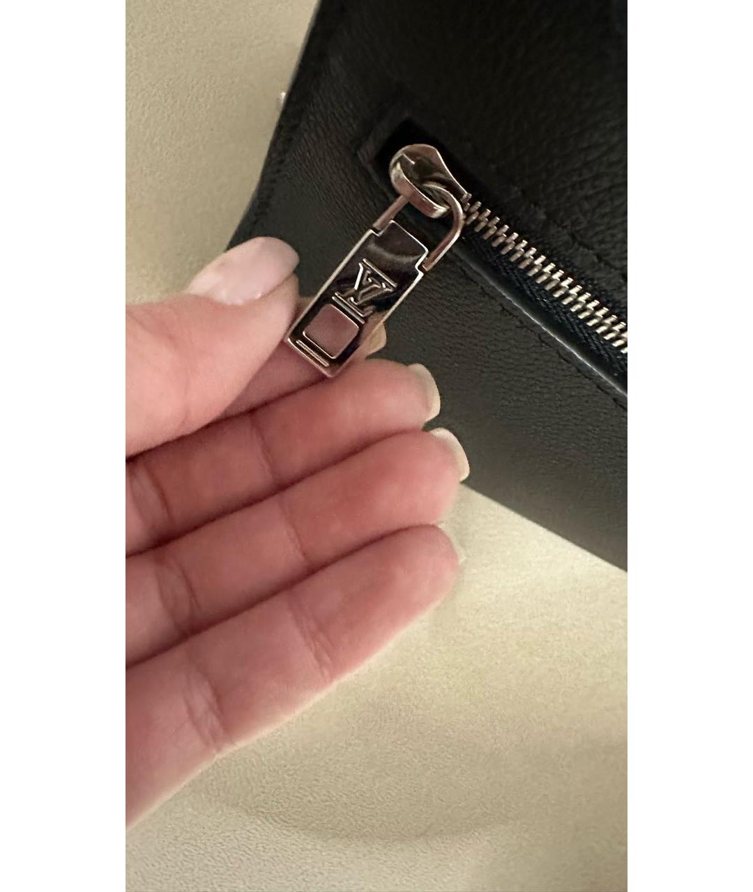 LOUIS VUITTON Черная кожаная сумка через плечо, фото 6