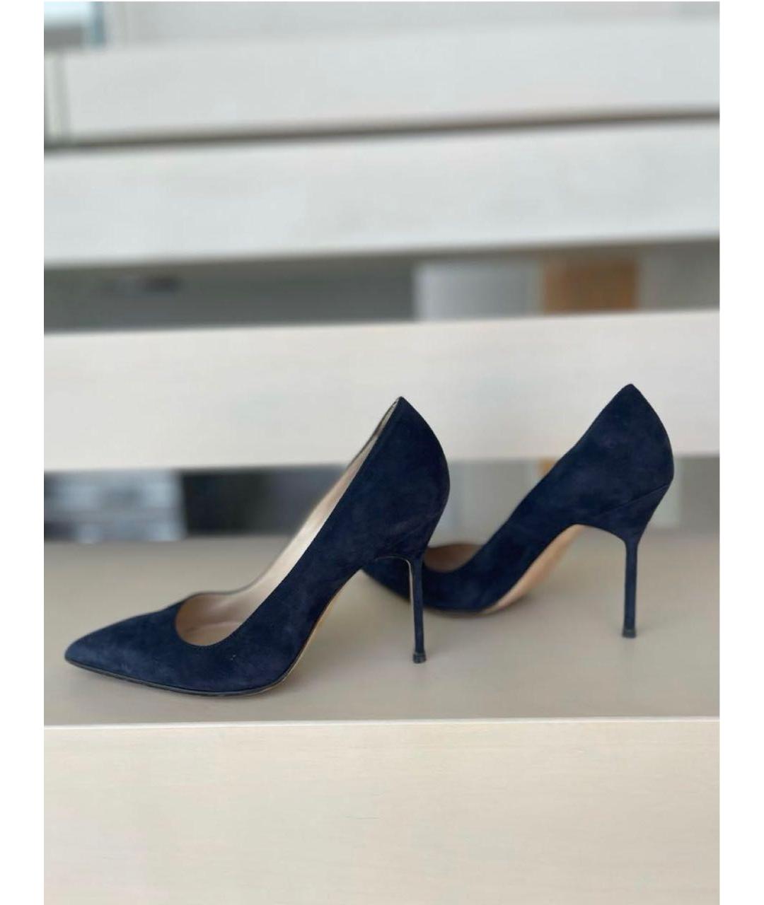 MANOLO BLAHNIK Темно-синие замшевые туфли, фото 4