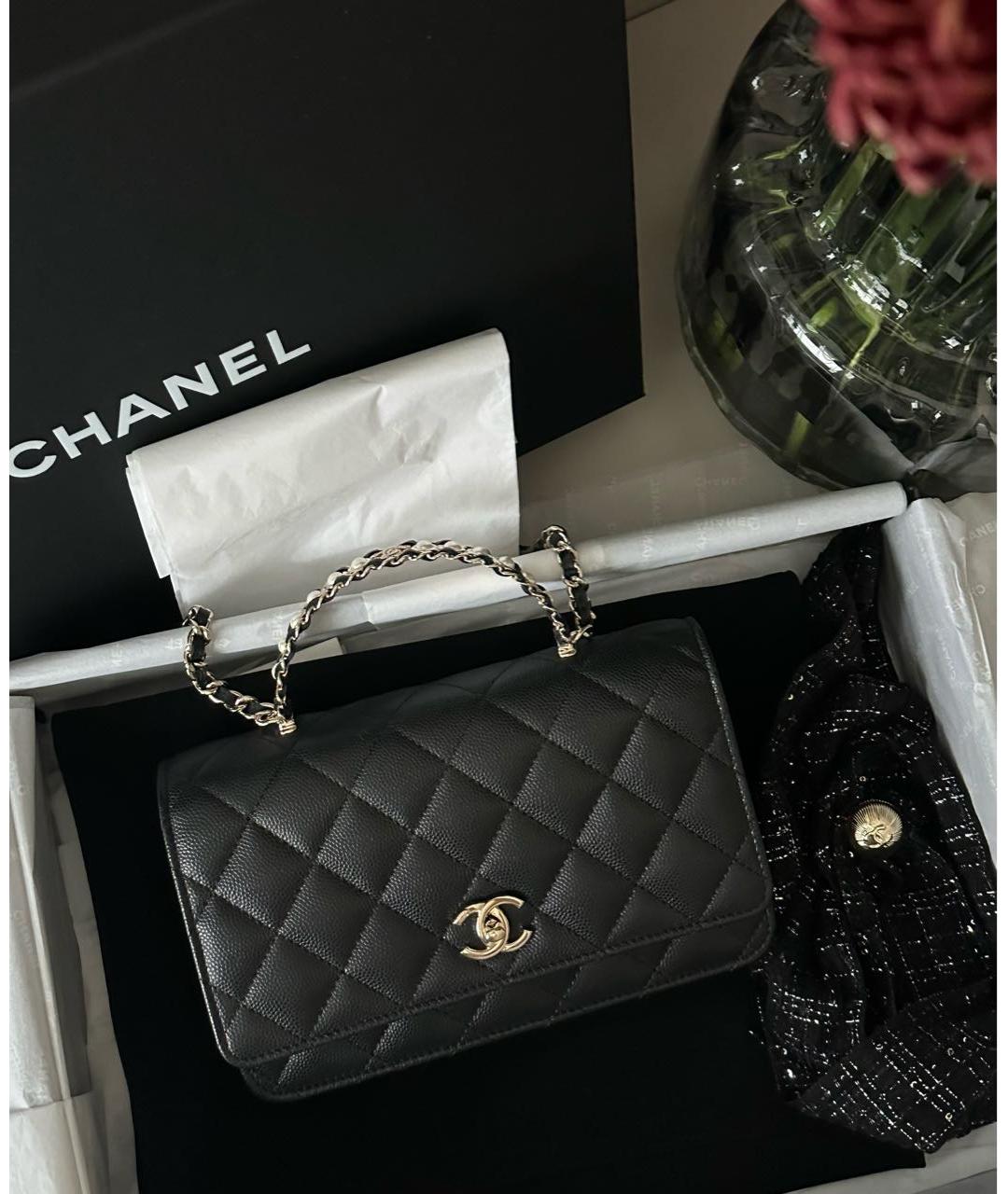 CHANEL Черная кожаная сумка с короткими ручками, фото 2