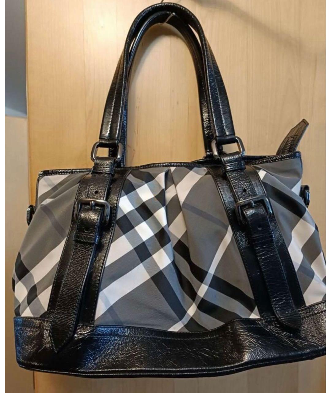 BURBERRY Черная сумка через плечо из лакированной кожи, фото 6