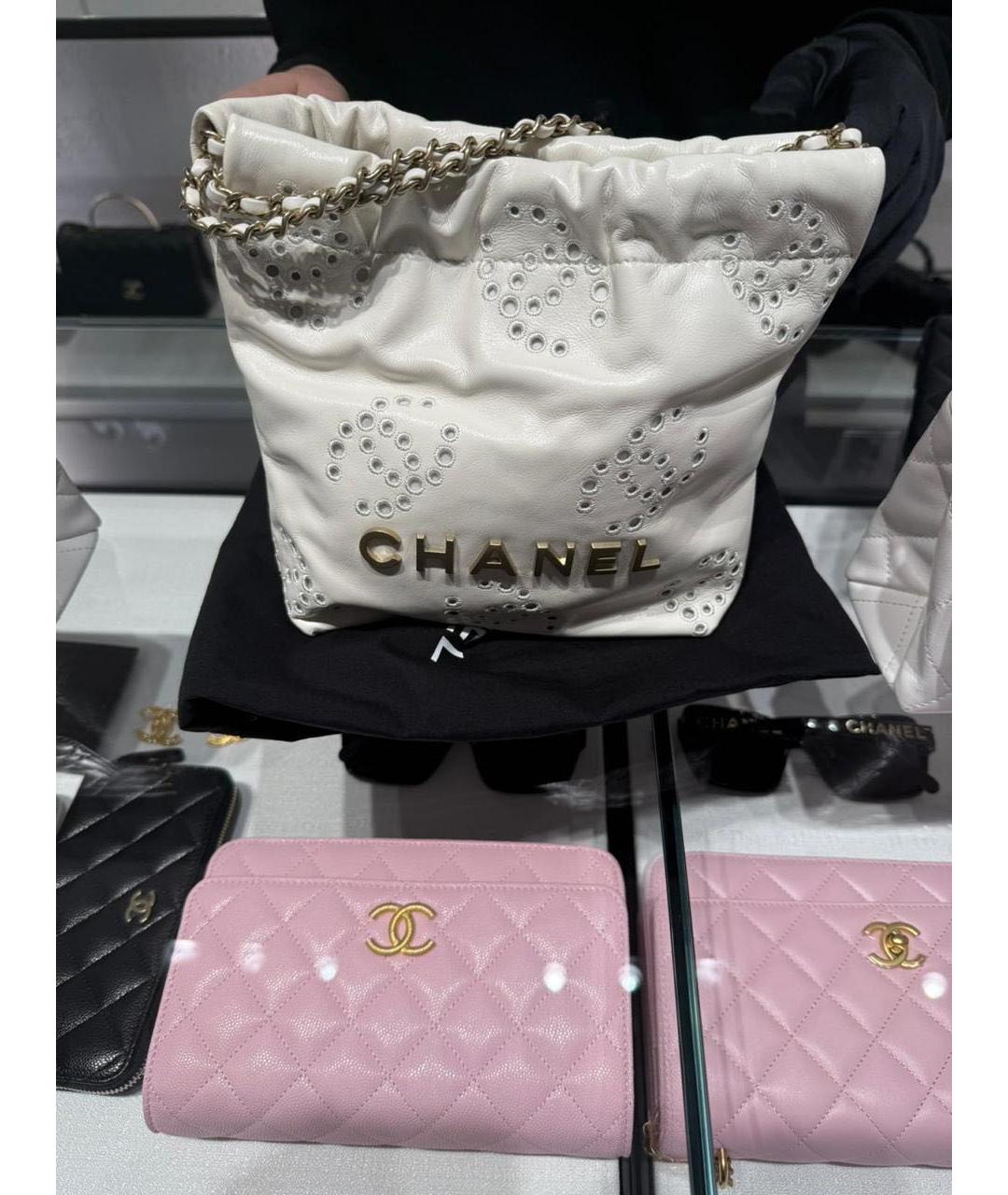 CHANEL Белая кожаная сумка через плечо, фото 2