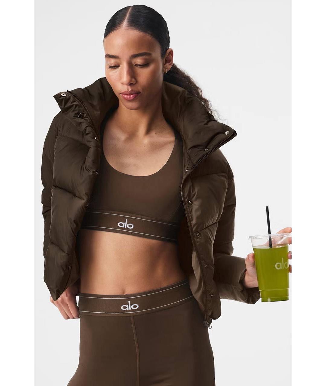 ALO YOGA Коричневый полиэстеровый пуховик, фото 2