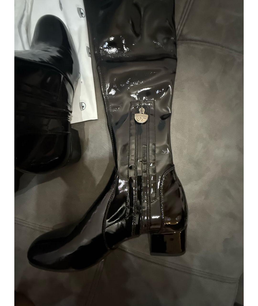 CHIARA FERRAGNI Черные ботфорты из лакированной кожи, фото 6