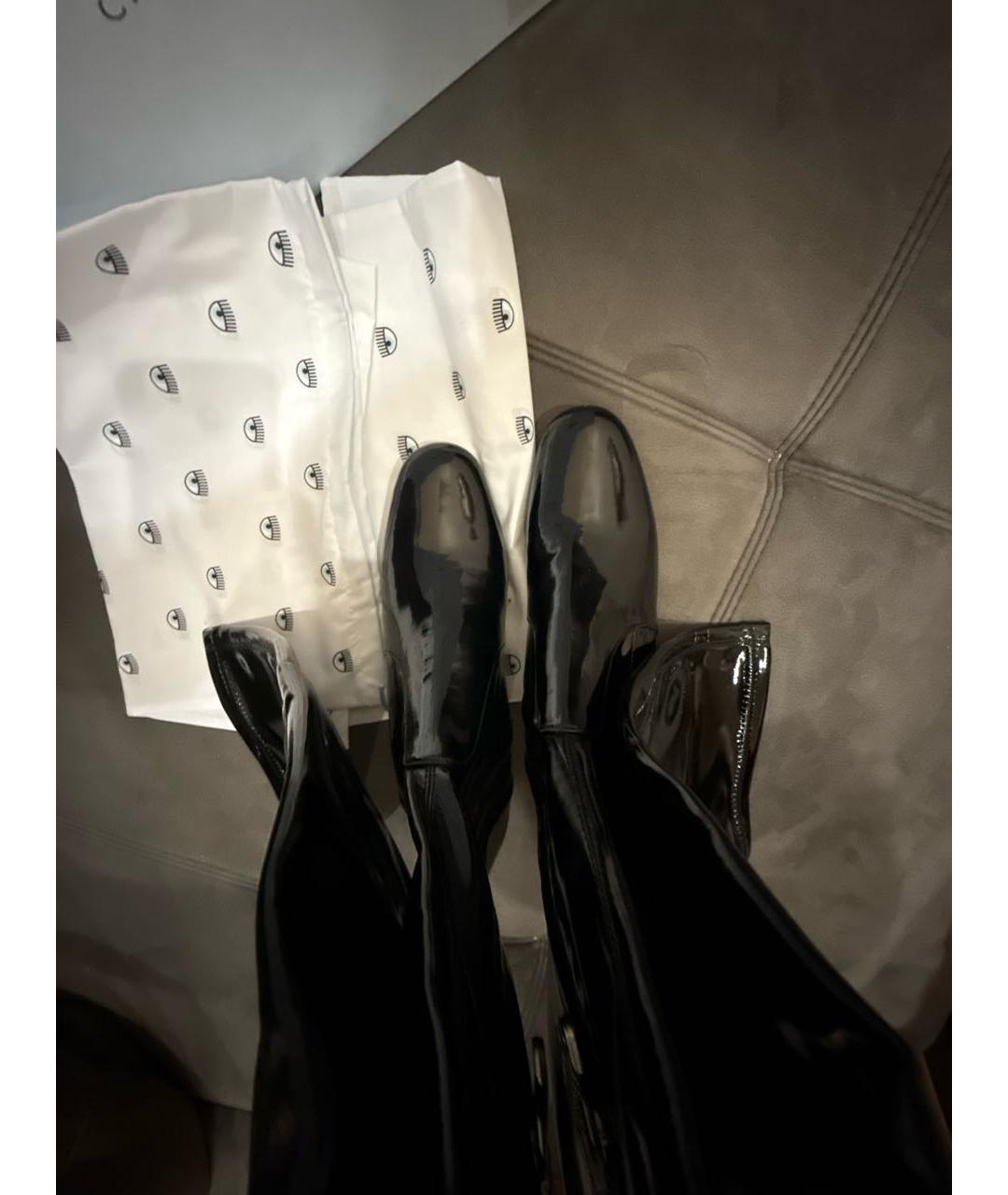 CHIARA FERRAGNI Черные ботфорты из лакированной кожи, фото 3