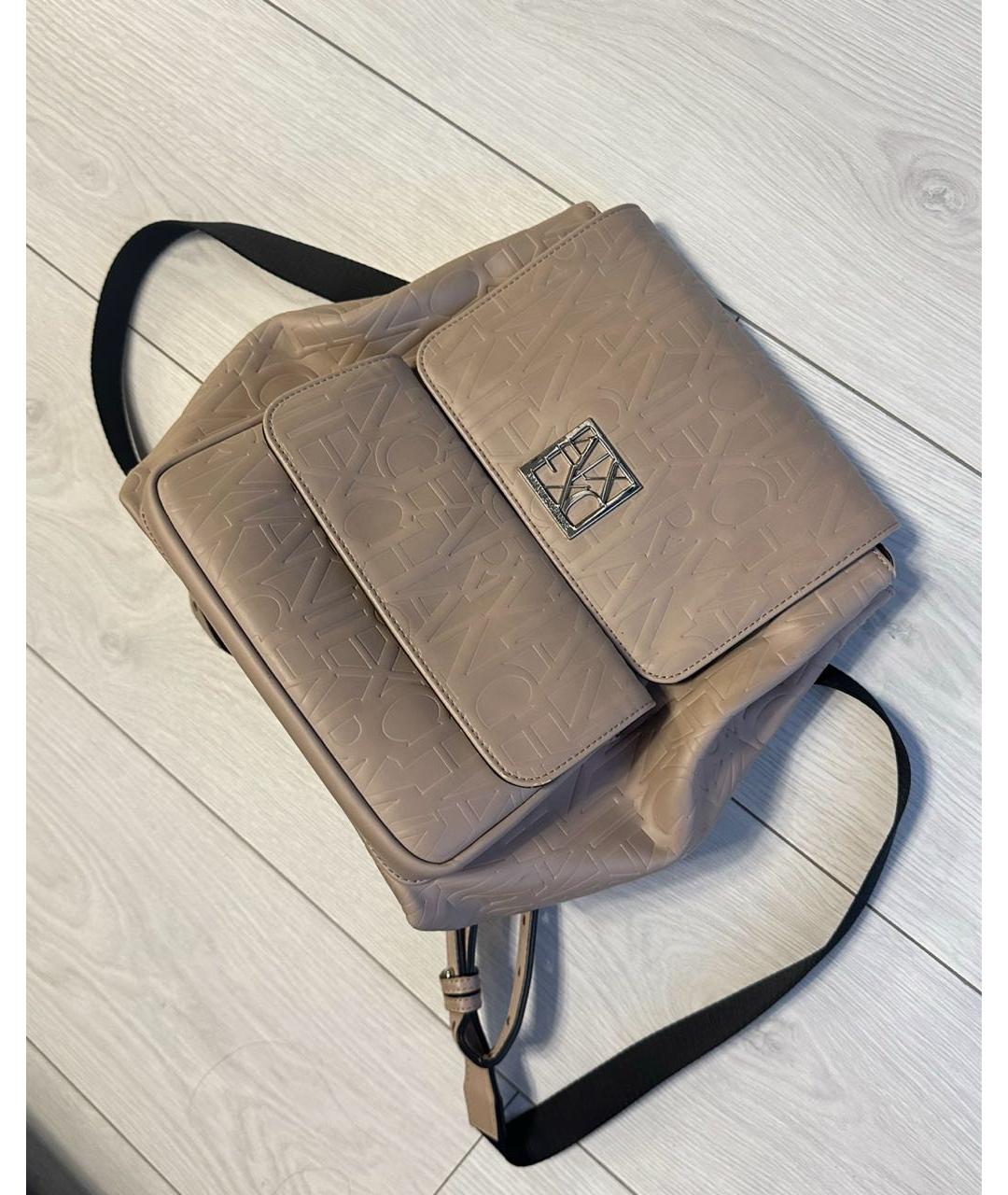 ARMANI EXCHANGE Бежевый кожаный рюкзак, фото 2