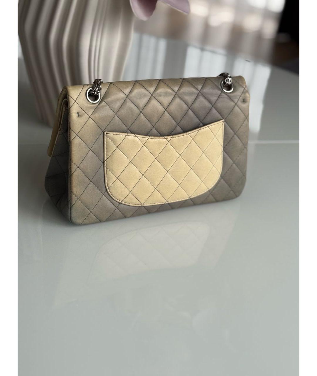 CHANEL Бежевая кожаная сумка через плечо, фото 4