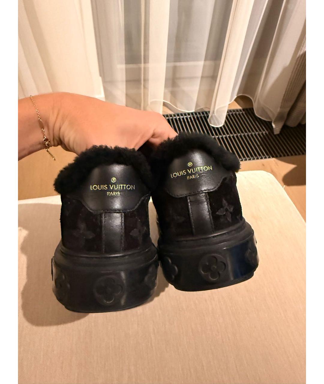 LOUIS VUITTON Черные замшевые кеды, фото 4