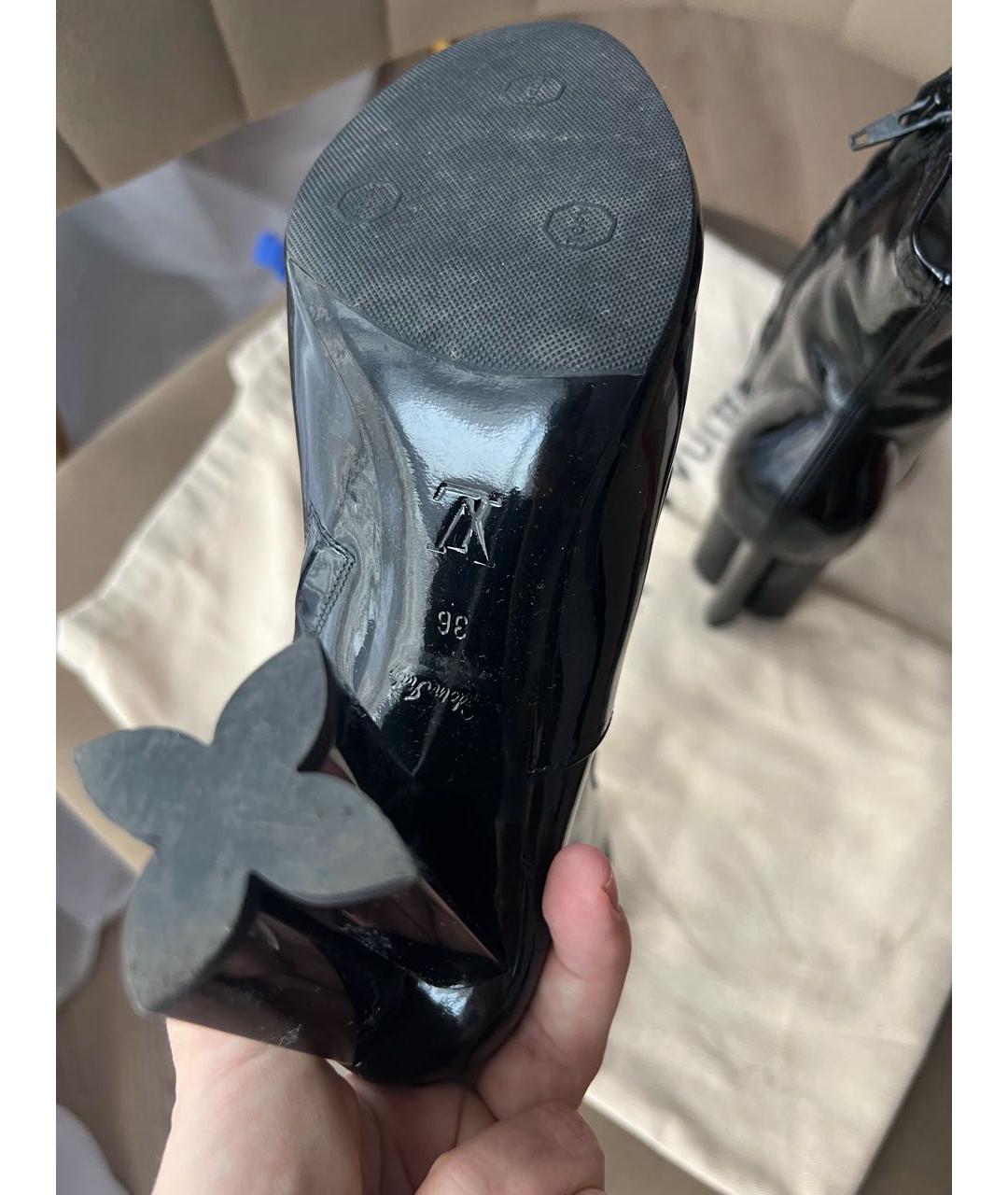 LOUIS VUITTON Черные ботильоны из лакированной кожи, фото 5