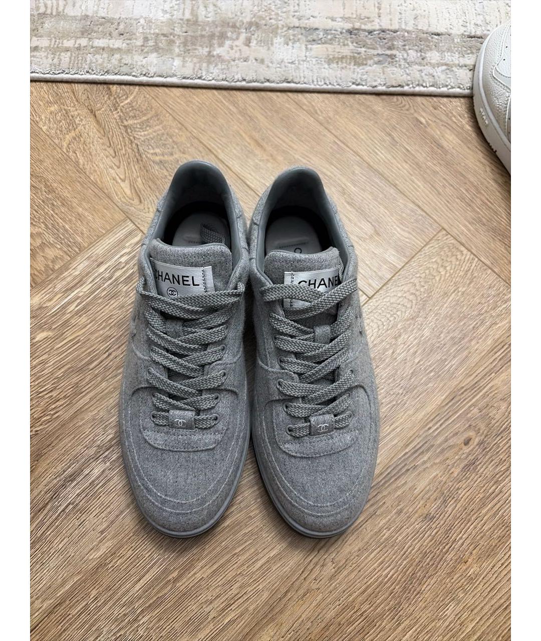 CHANEL Серые текстильные кеды, фото 2