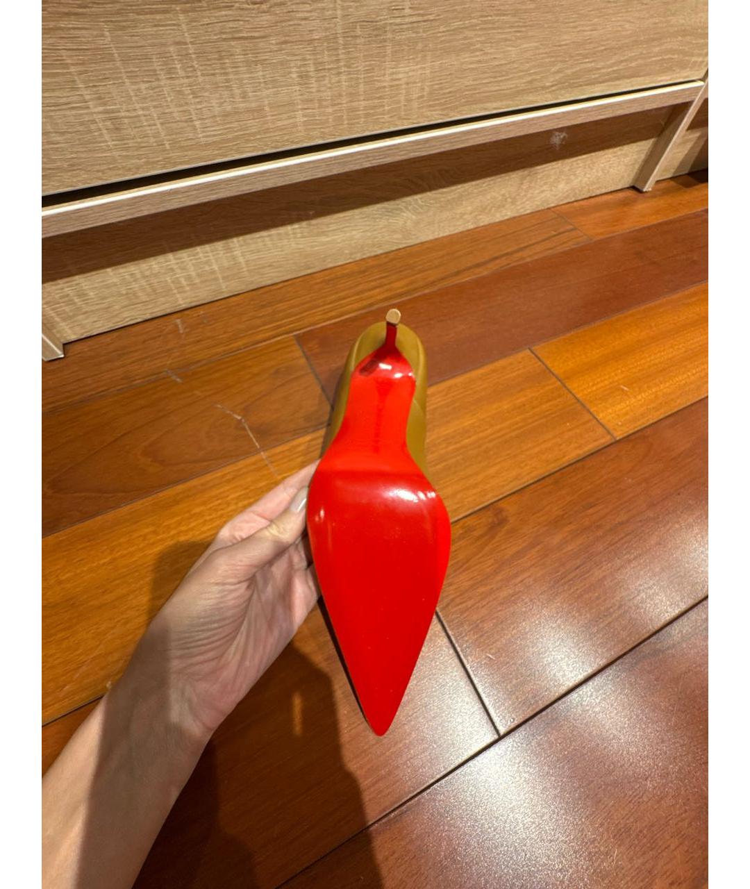 CHRISTIAN LOUBOUTIN Горчичные кожаные туфли, фото 5