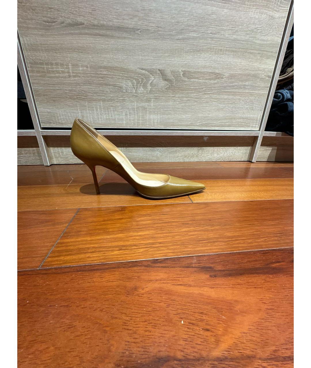 CHRISTIAN LOUBOUTIN Горчичные кожаные туфли, фото 9