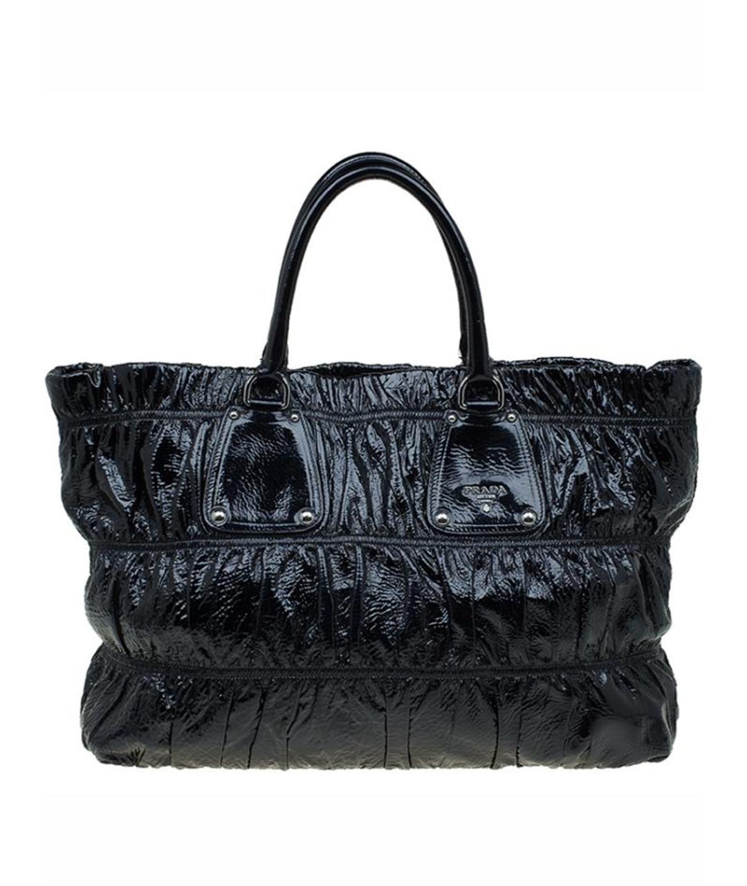 PRADA Черная сумка через плечо из лакированной кожи, фото 1