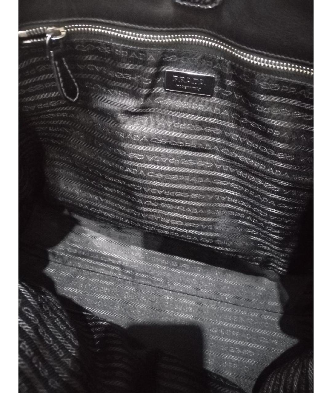 PRADA Черная сумка через плечо из лакированной кожи, фото 7