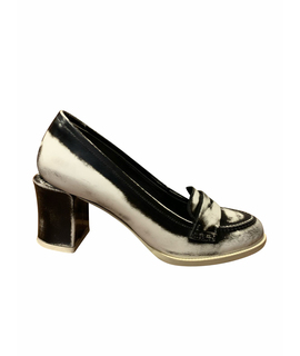 

Туфли FENDI