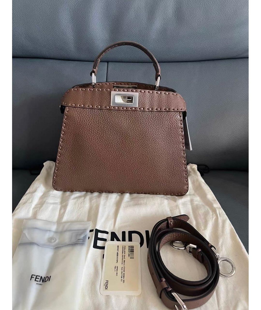 FENDI Коричневая кожаная сумка с короткими ручками, фото 2