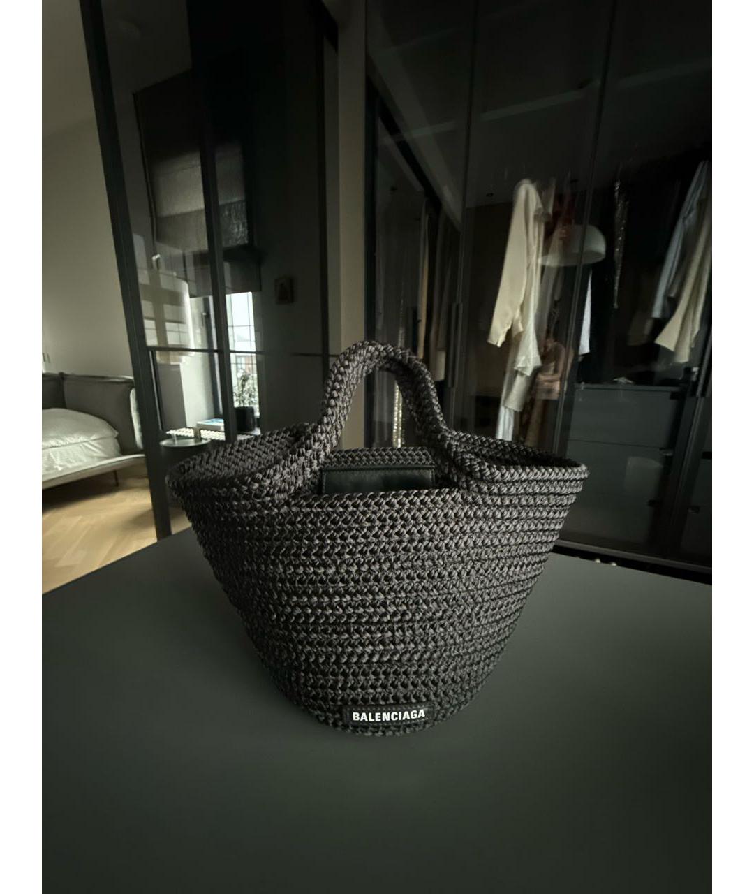 BALENCIAGA Черная пелетеная сумка с короткими ручками, фото 4