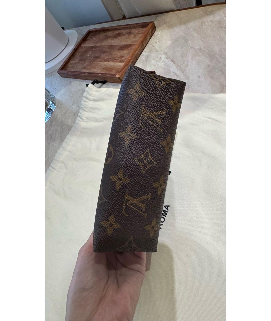 LOUIS VUITTON Коричневая косметичка, фото 3