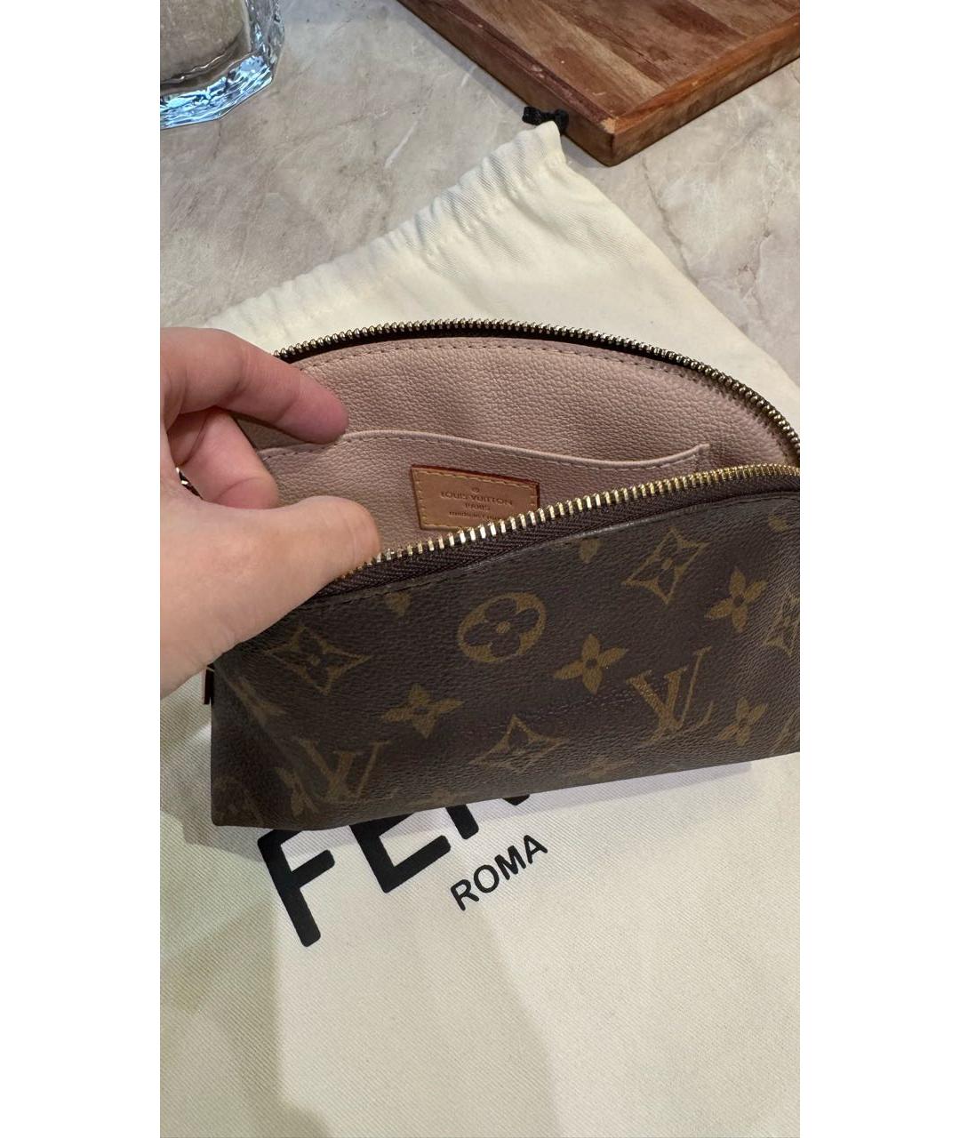 LOUIS VUITTON Коричневая косметичка, фото 4