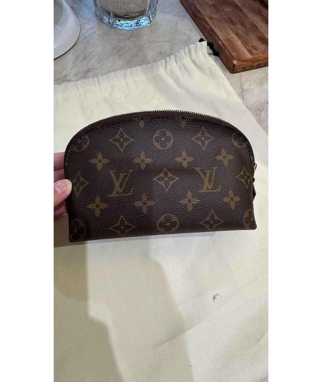 LOUIS VUITTON Коричневая косметичка, фото 8