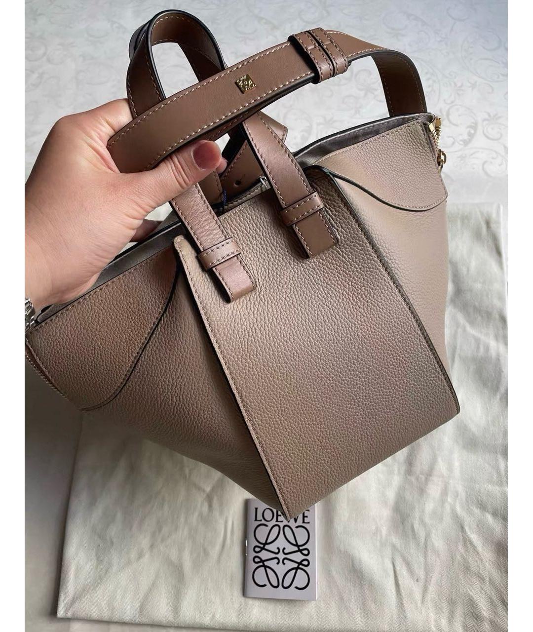 LOEWE Бежевая кожаная сумка с короткими ручками, фото 3