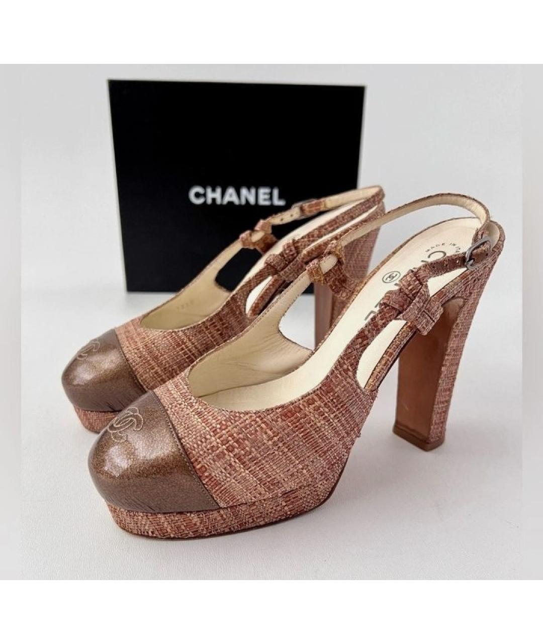 CHANEL Бежевые текстильные босоножки, фото 4