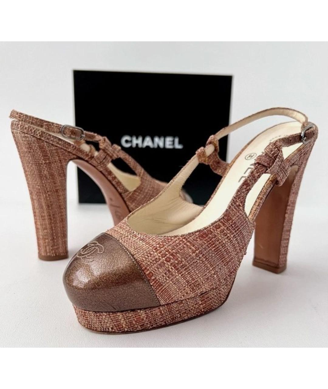 CHANEL Бежевые текстильные босоножки, фото 3