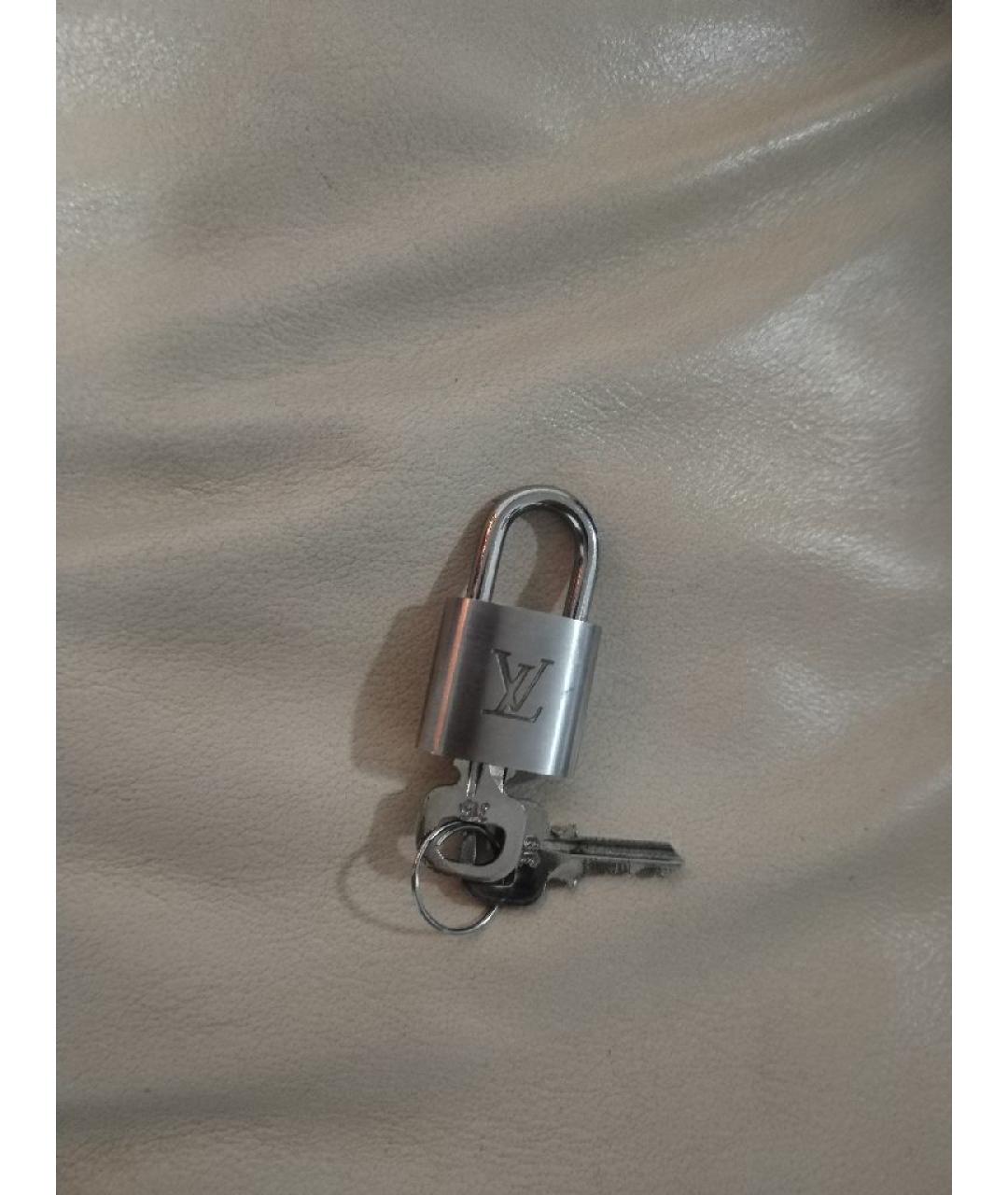 LOUIS VUITTON Антрацитовый кожаный чемодан, фото 9