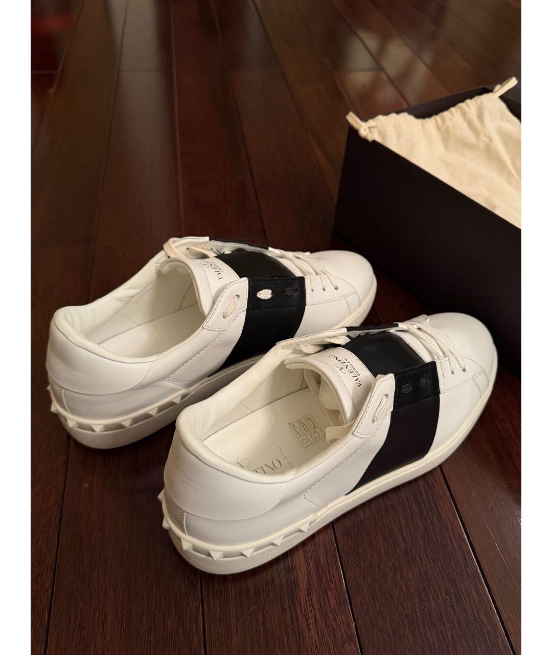 VALENTINO Белые кожаные низкие кроссовки / кеды, фото 3