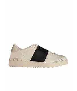 VALENTINO Низкие кроссовки / кеды