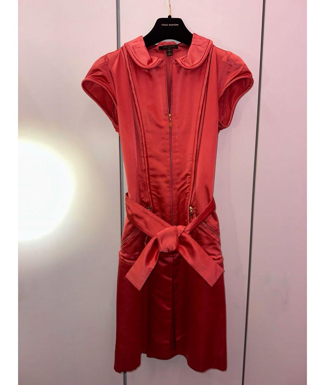 LOUIS VUITTON Коралловое атласное коктейльное платье, фото 4