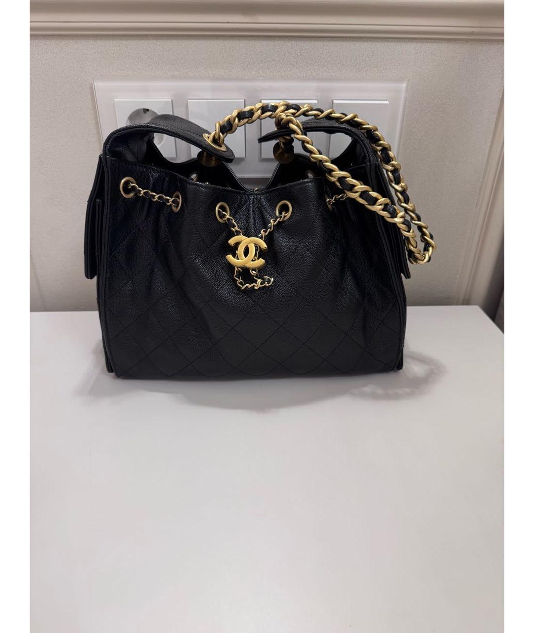 CHANEL Черная кожаная сумка с короткими ручками, фото 5