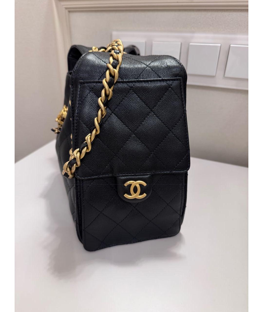 CHANEL Черная кожаная сумка с короткими ручками, фото 2