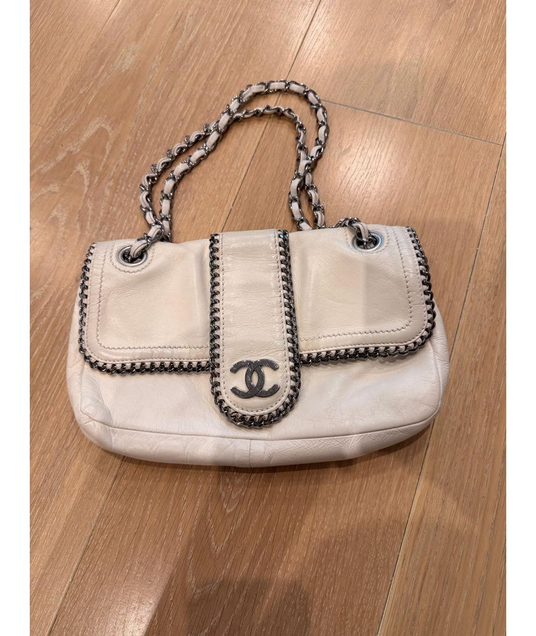 CHANEL Белая кожаная сумка с короткими ручками, фото 8