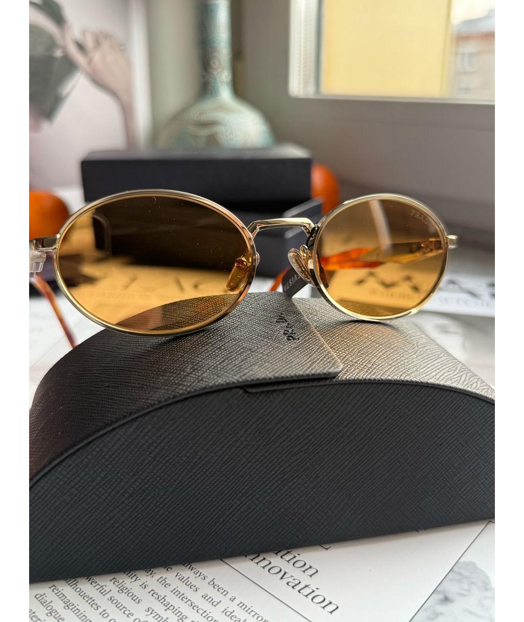 PRADA Оранжевое металлические солнцезащитные очки, фото 4