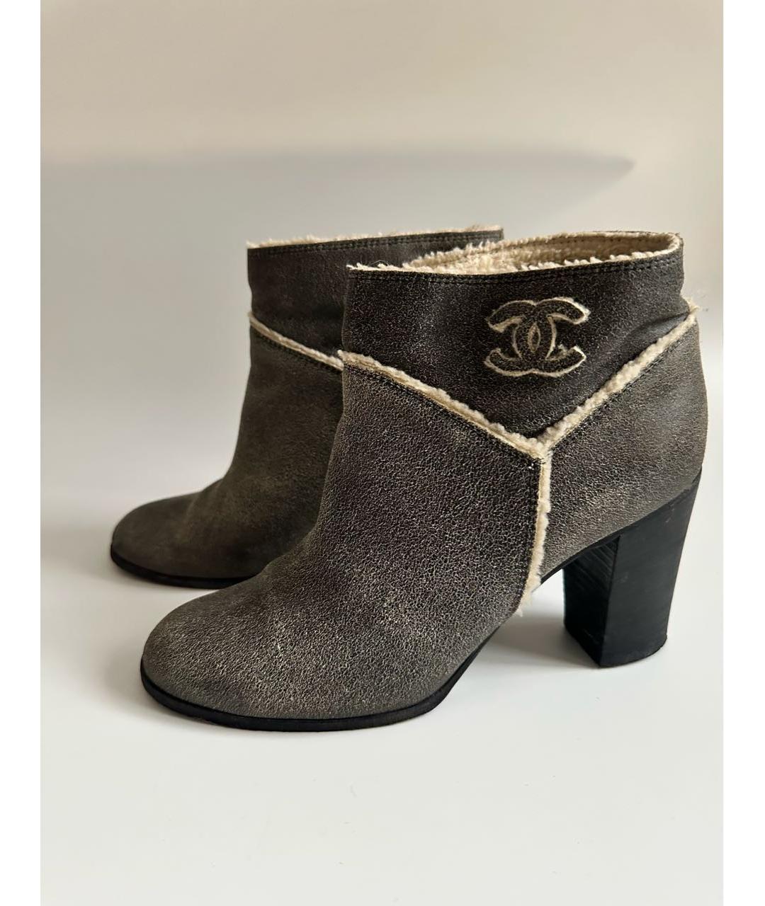 CHANEL Серые замшевые ботильоны, фото 2