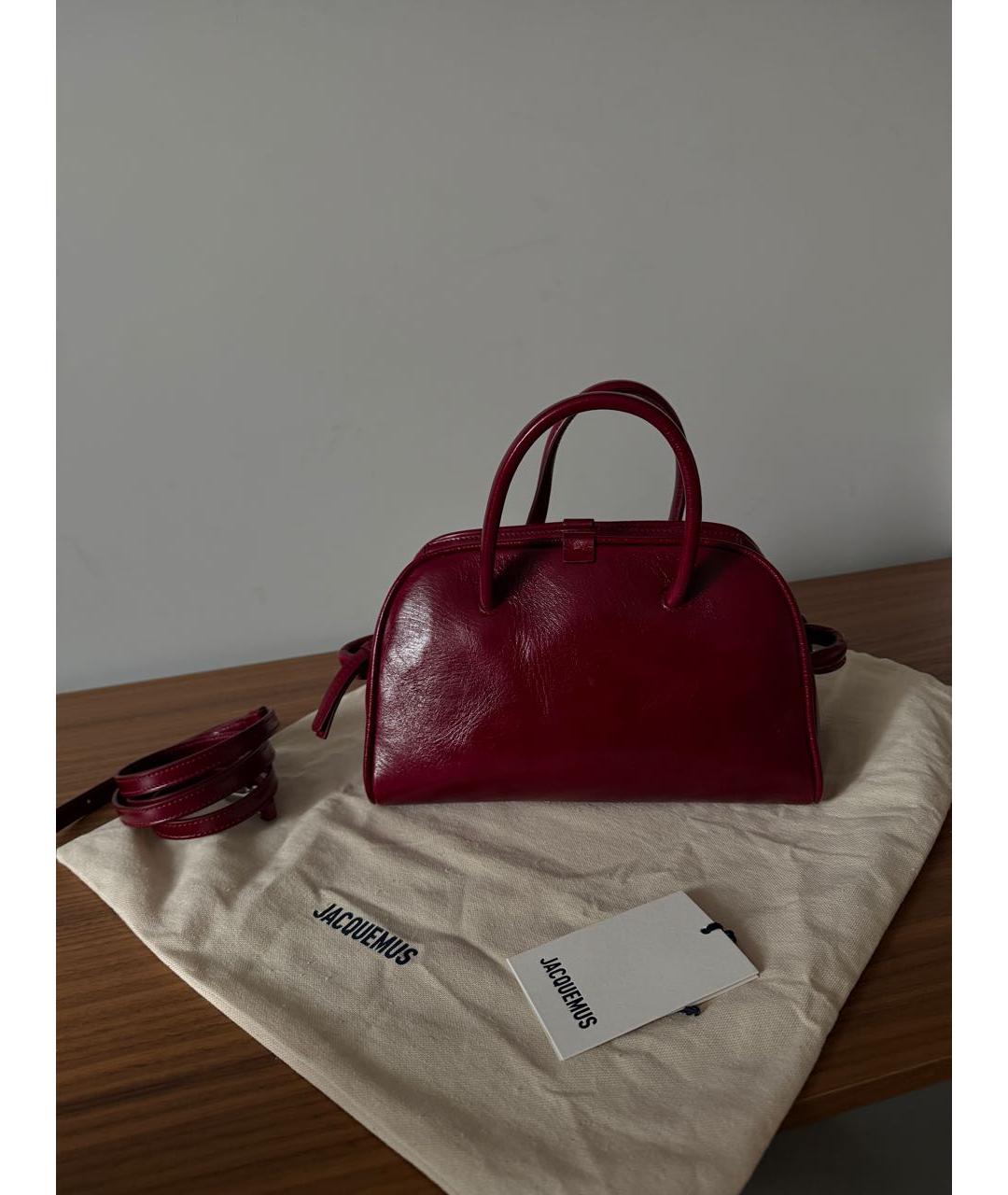 JACQUEMUS Бордовая кожаная сумка с короткими ручками, фото 3